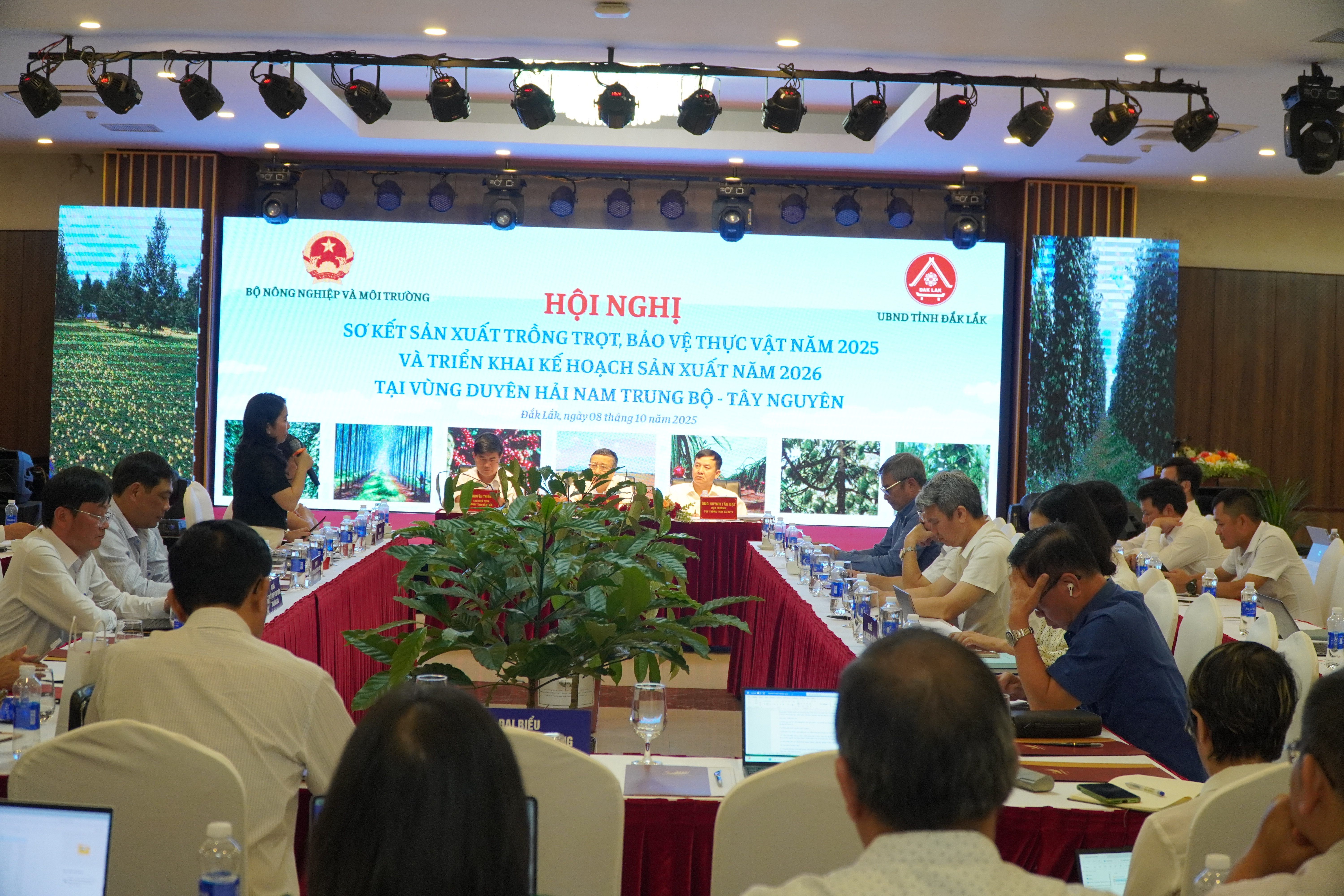 Toàn cảnh Hội nghị